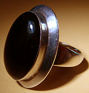 Bague western country ornée d'une Onyx.