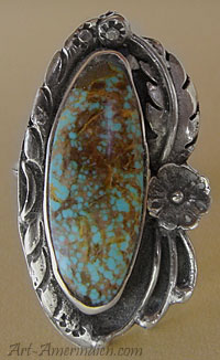 Bague Navajo ornée d'une turquoise provenant de la célèbre mine Bisbee